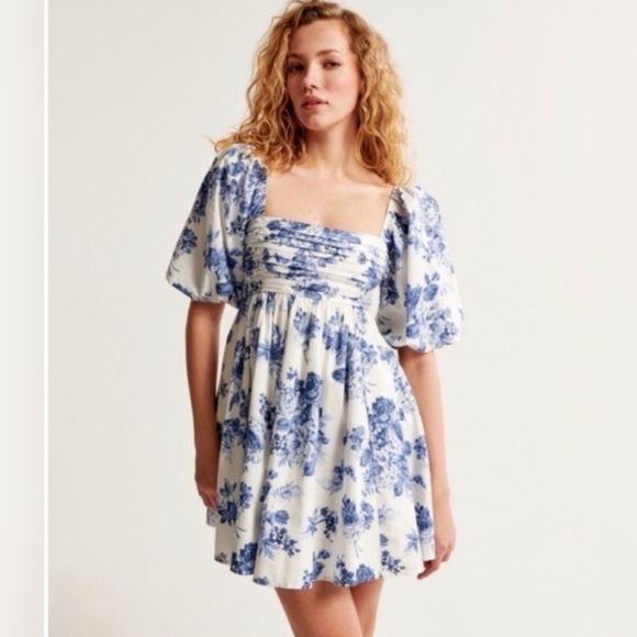 Abercrombie & Fitch Dresses & Skirts - Abercrombie & Fitch Blue Floral Puff Sleeve Mini Dress Cottagecore